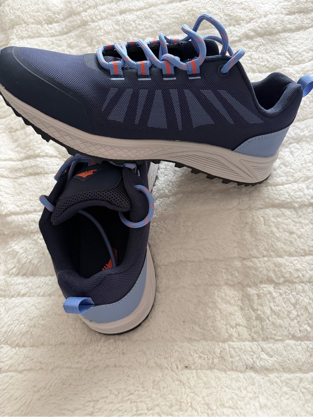 High Sierra Women’s Trail Sneakers in Navy and Light Blue
